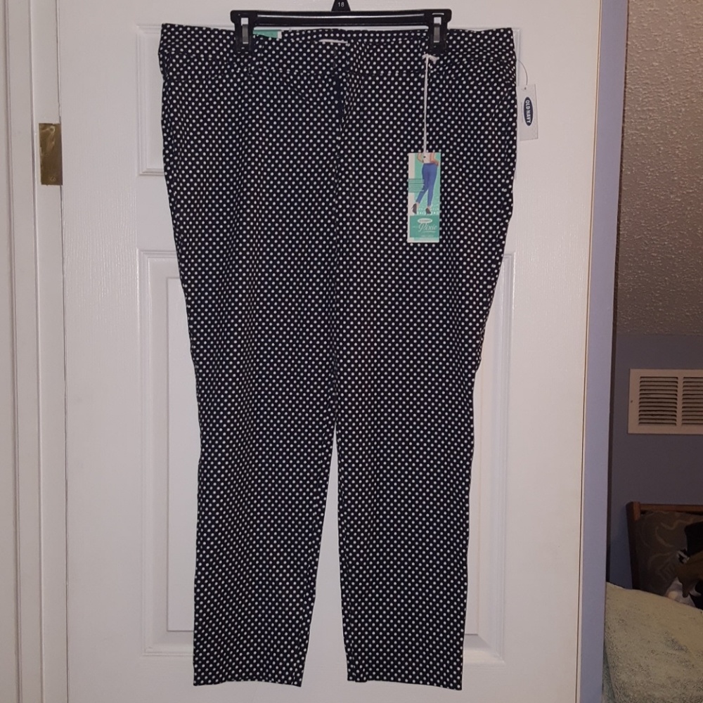Old Navy Pixie Pants, Size 16R